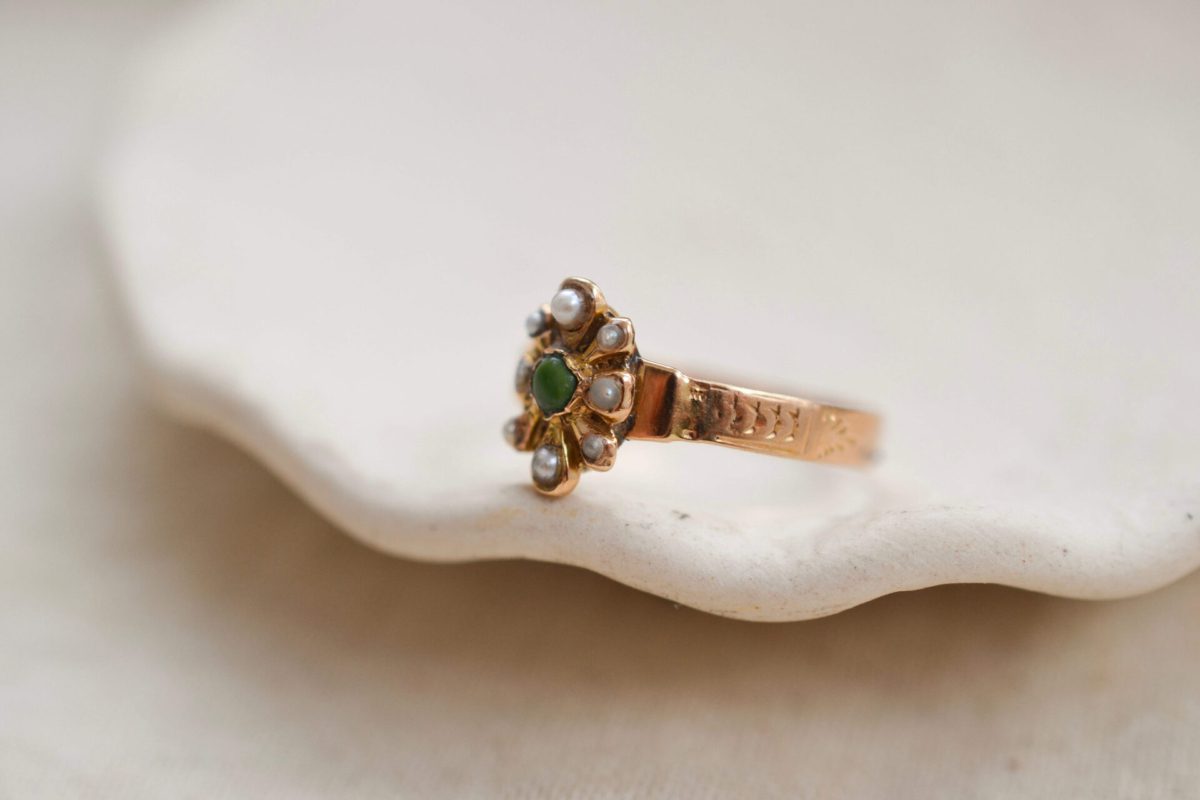 Bague Art Nouveau Pierre verte et Perle