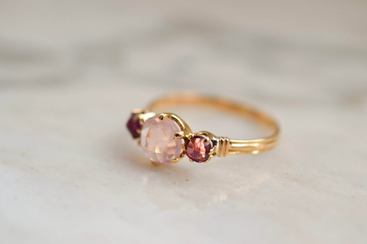 Bague Quartz Rose & Pierres rouges