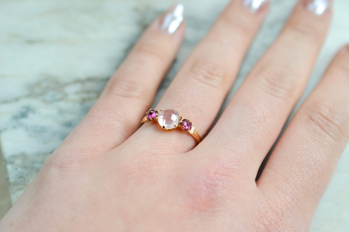 Bague Quartz Rose & Pierres rouges