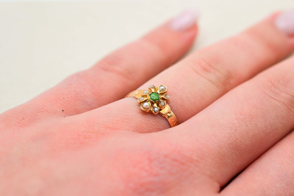 Bague Art Nouveau Pierre verte et Perle