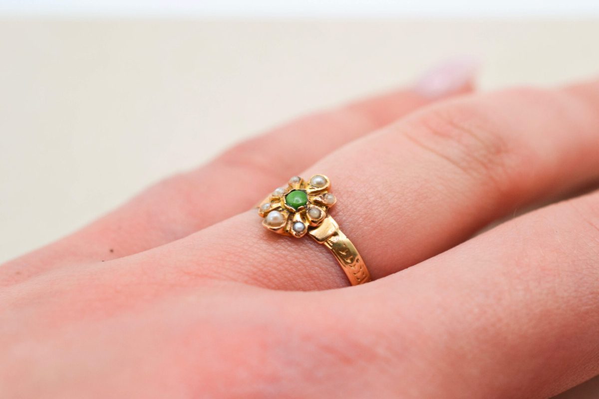 Bague Art Nouveau Pierre verte et Perle