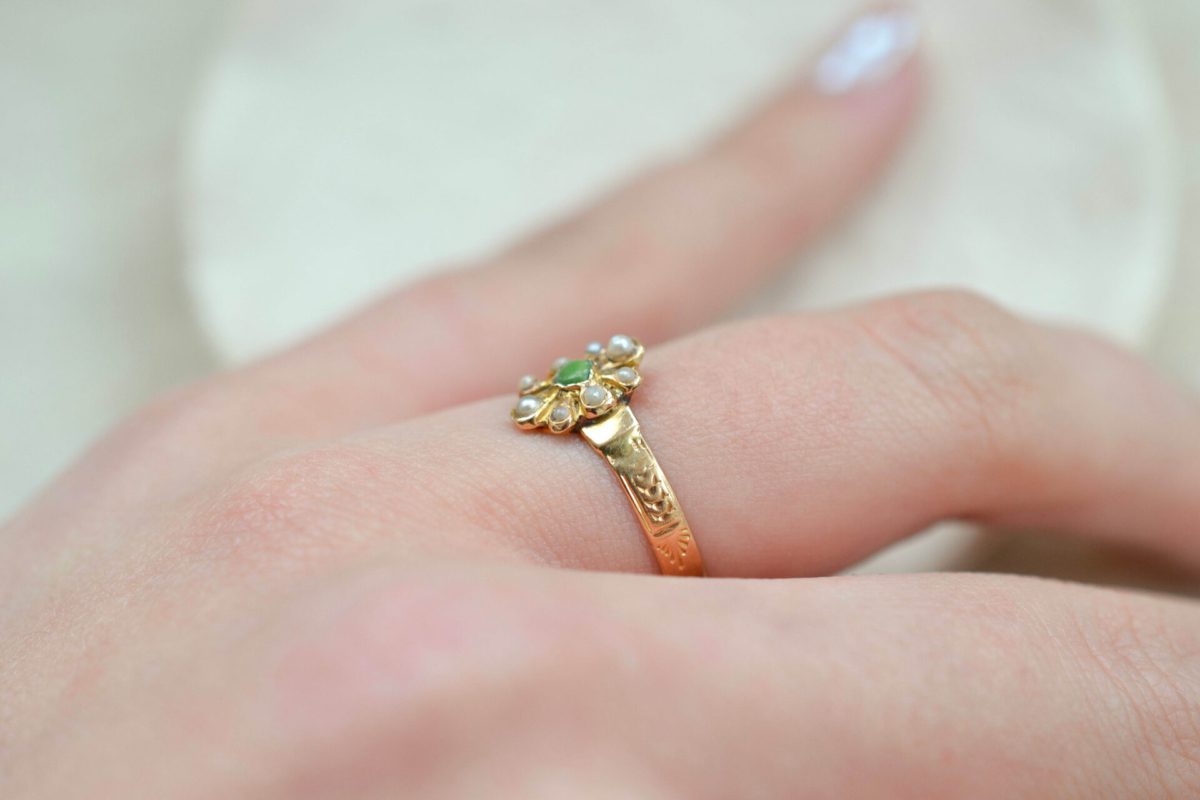 Bague Art Nouveau Pierre verte et Perle