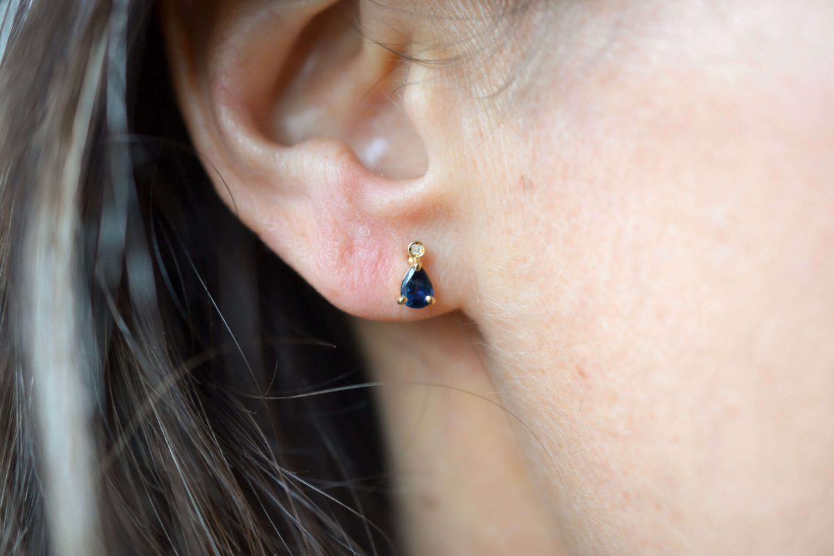 Puces Saphir poire et Diamant