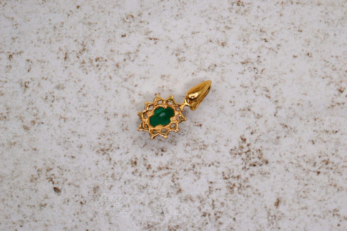 Pendentif Marguerite Emeraude Oxyde