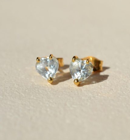 paire de puces d oreilles en or jaune 18 carats ornees d aigues-marines en forme de coeur - boucles d oreilles retro