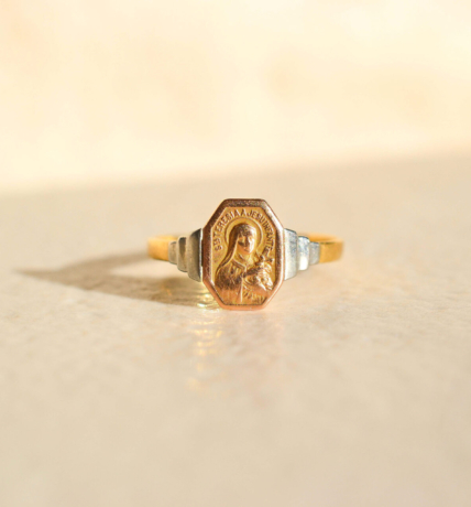 Bague Art Déco Religieuse