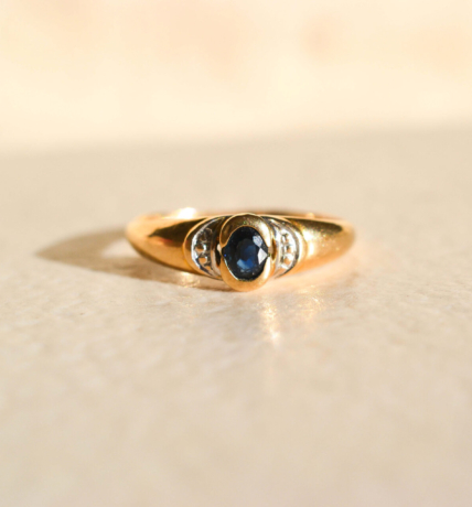 Bague jonc Or jaune Saphir