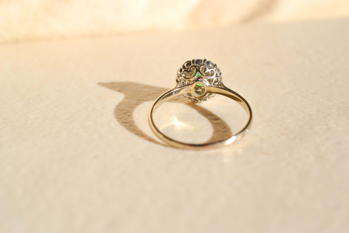 Bague Marguerite Emeraude Moissanite