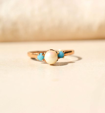 Bague Perle et pierres turquoises