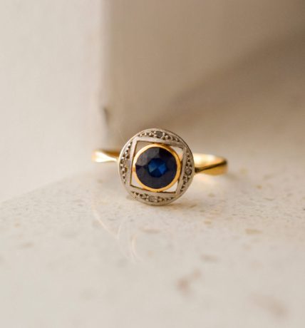 Bague Ovale Saphir Diamants