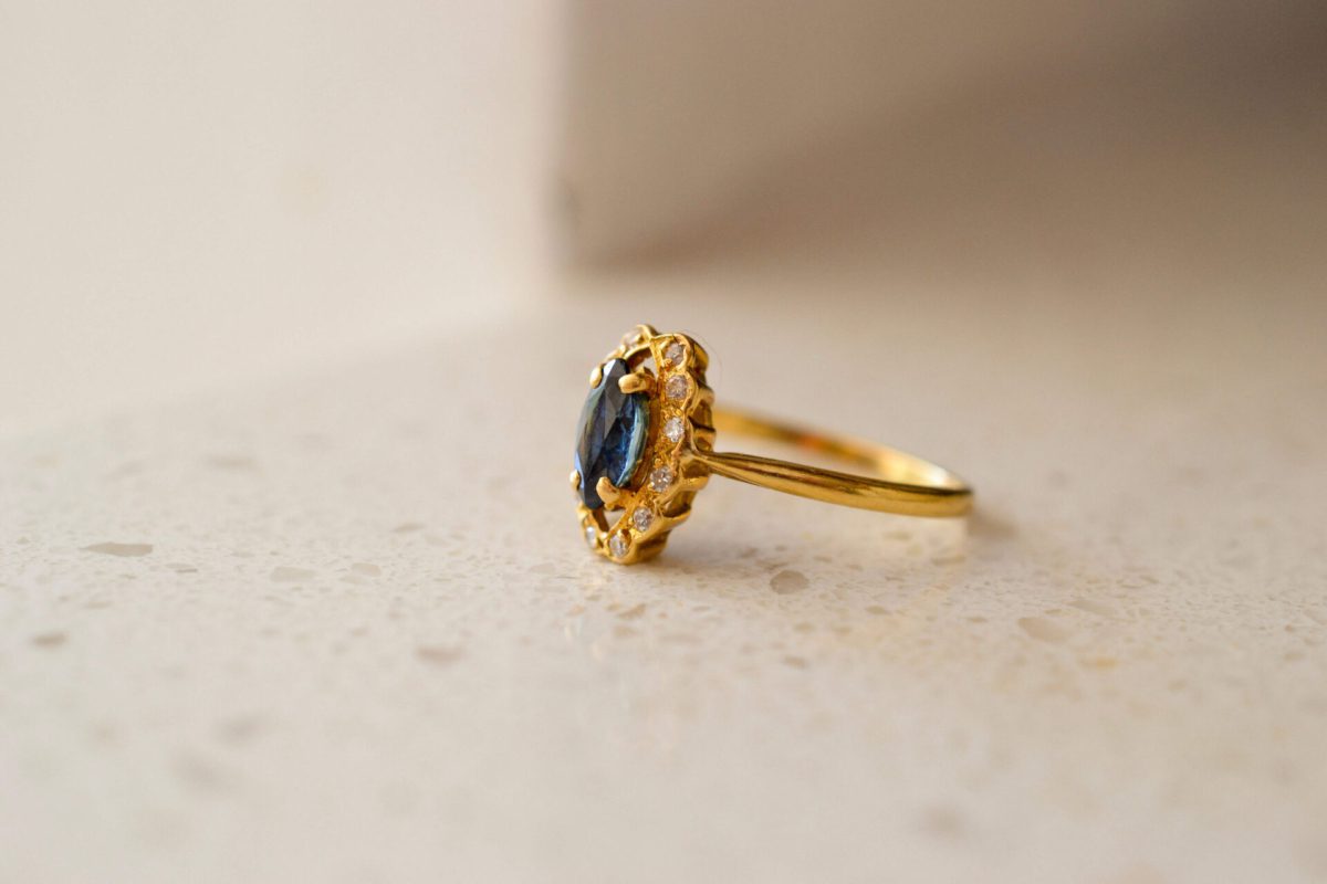 Bague Marquise Saphir et Diamants