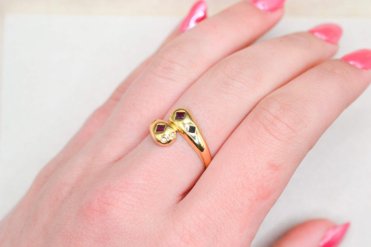 Bague serpent Diamant Saphir Rubis