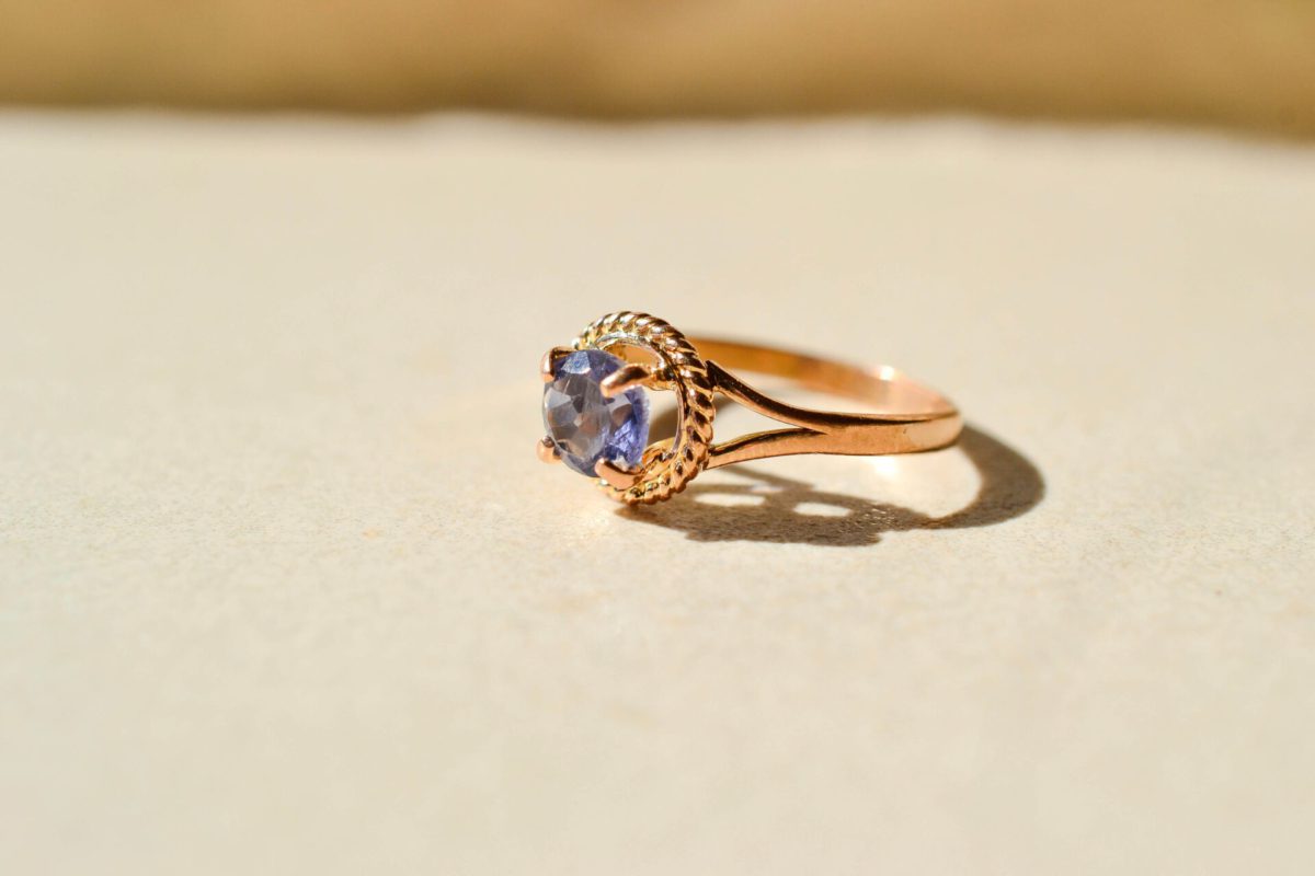 Bague solitaire Améthyste 14K