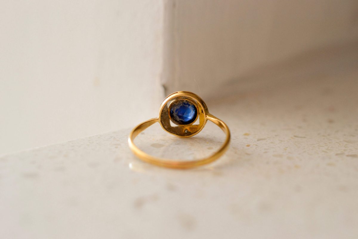 Bague Ovale Saphir Diamants