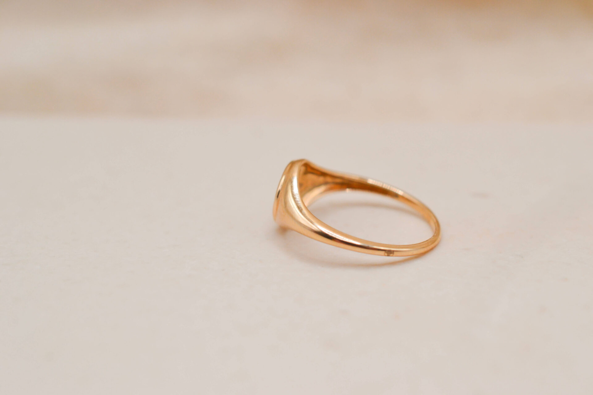 Bague ronde étoilée