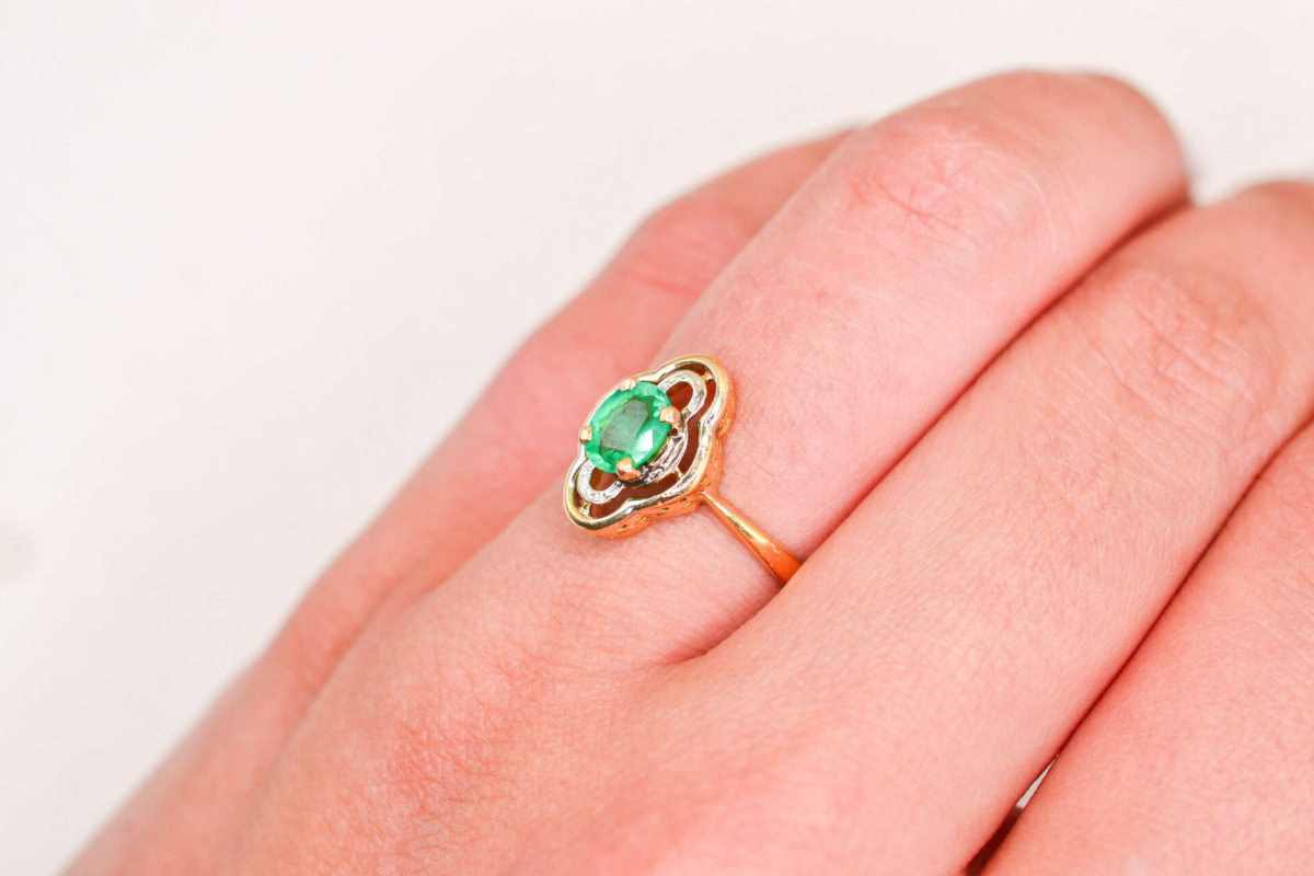 Bague Emeraude polylobée