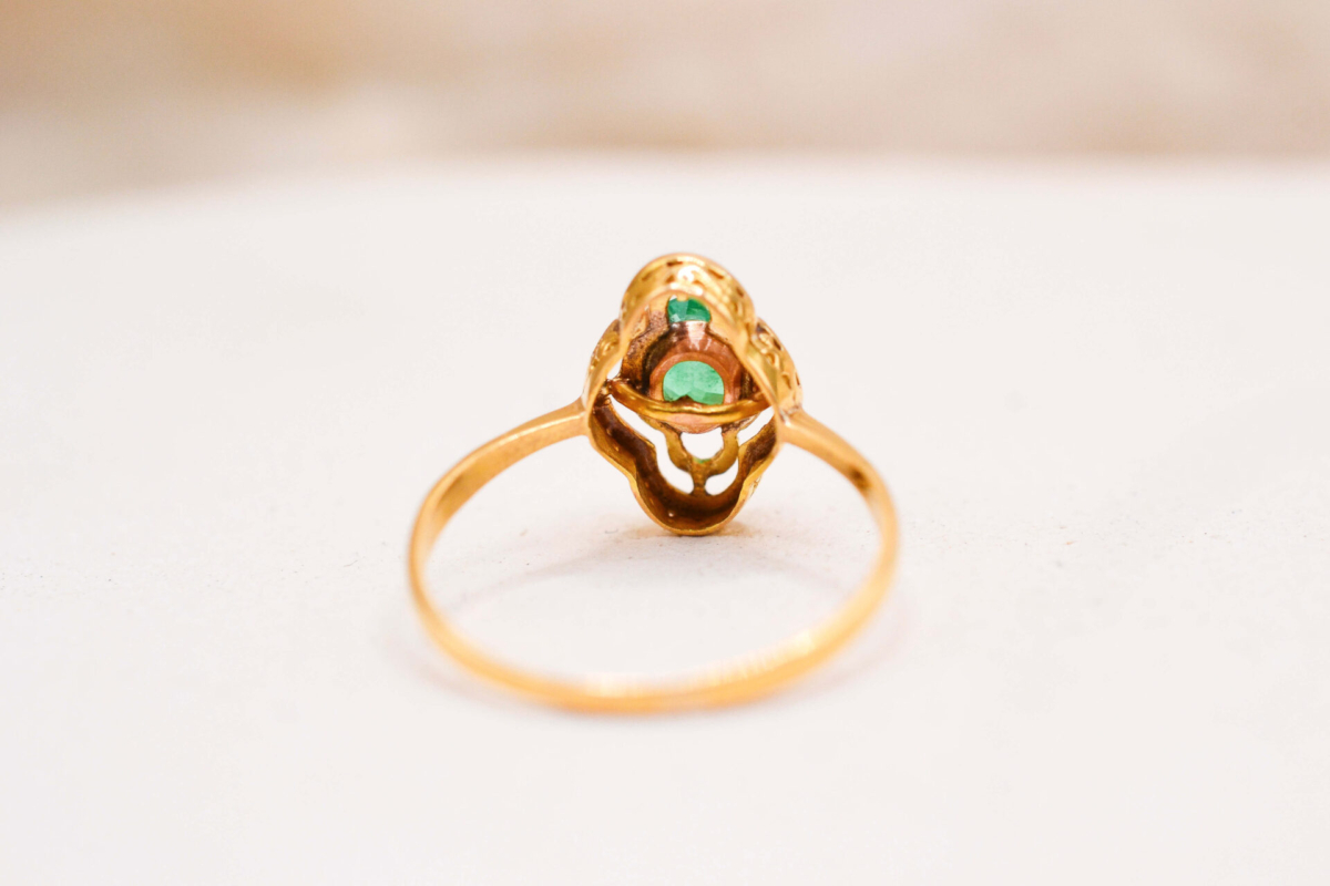 Bague Emeraude polylobée