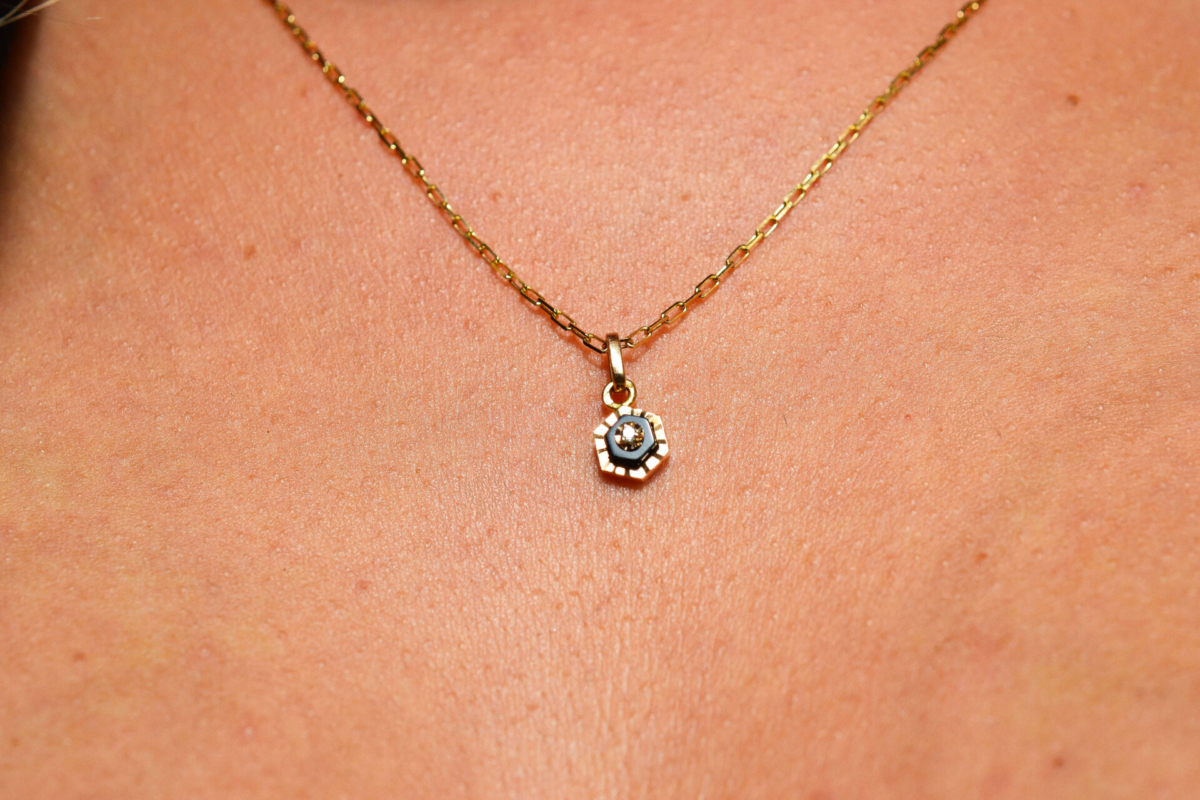 Pendentif hexagonal Onyx